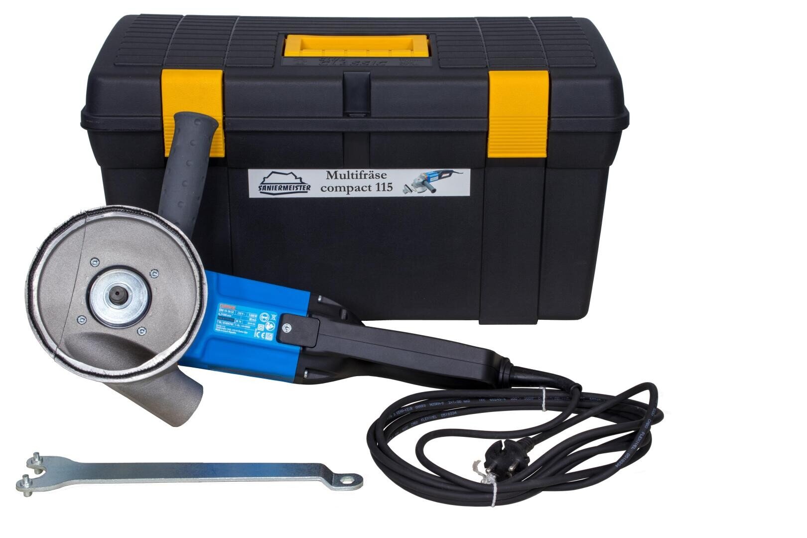 Auf weißem Grund sind ein blau-schwarzer Winkelschleifer mit Netzkabel, ein Metallschlüssel und ein schwarzer Werkzeugkasten mit gelbem Griff und Verschluss mit der Aufschrift „Multifräse compact 115“ abgebildet.